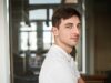 Berater Julian Schick DUNKELBLAU